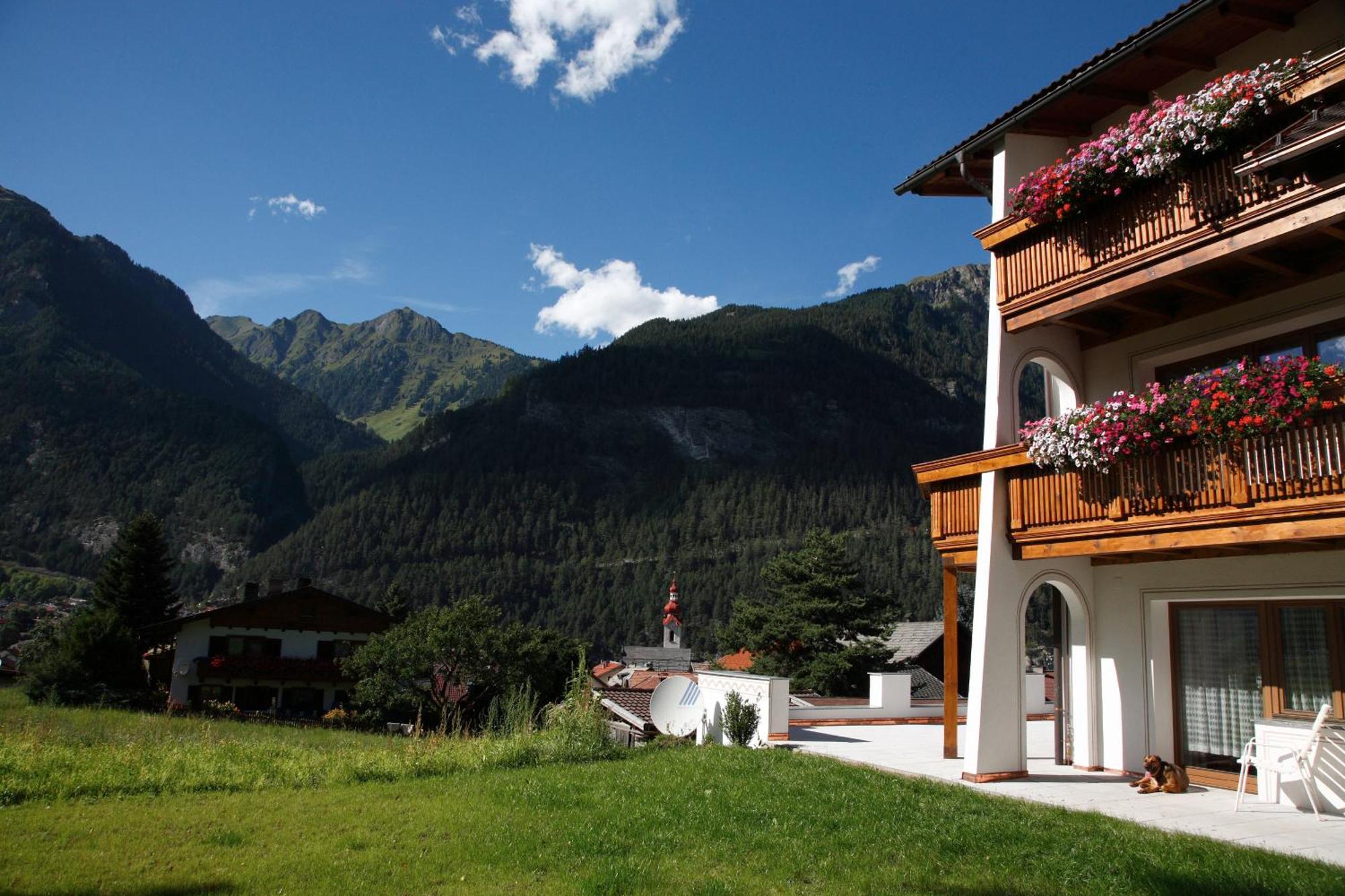 Apart Piz Mondin Pfunds Exterior photo